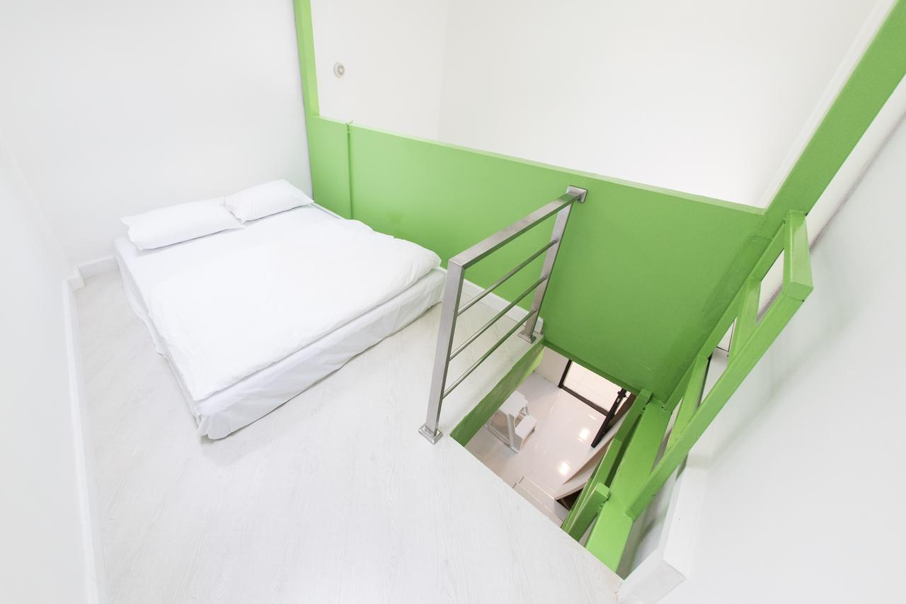 Pixellar Hostel กรุงเทพมหานคร ภายนอก รูปภาพ