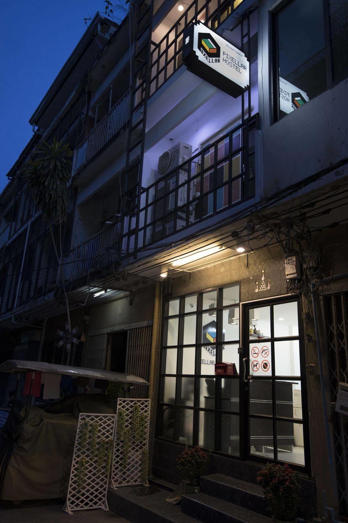Pixellar Hostel กรุงเทพมหานคร ภายนอก รูปภาพ