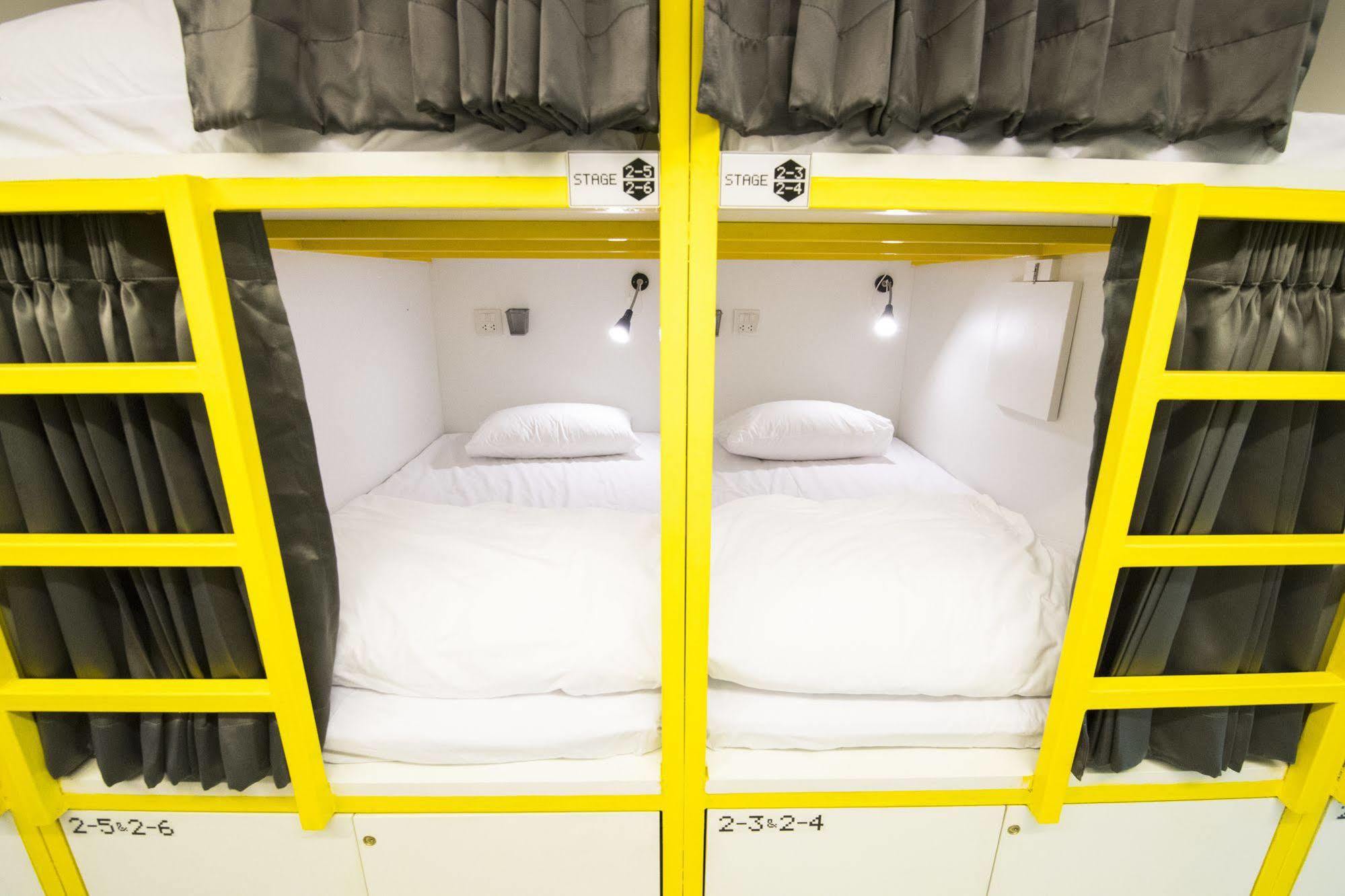 Pixellar Hostel กรุงเทพมหานคร ภายนอก รูปภาพ
