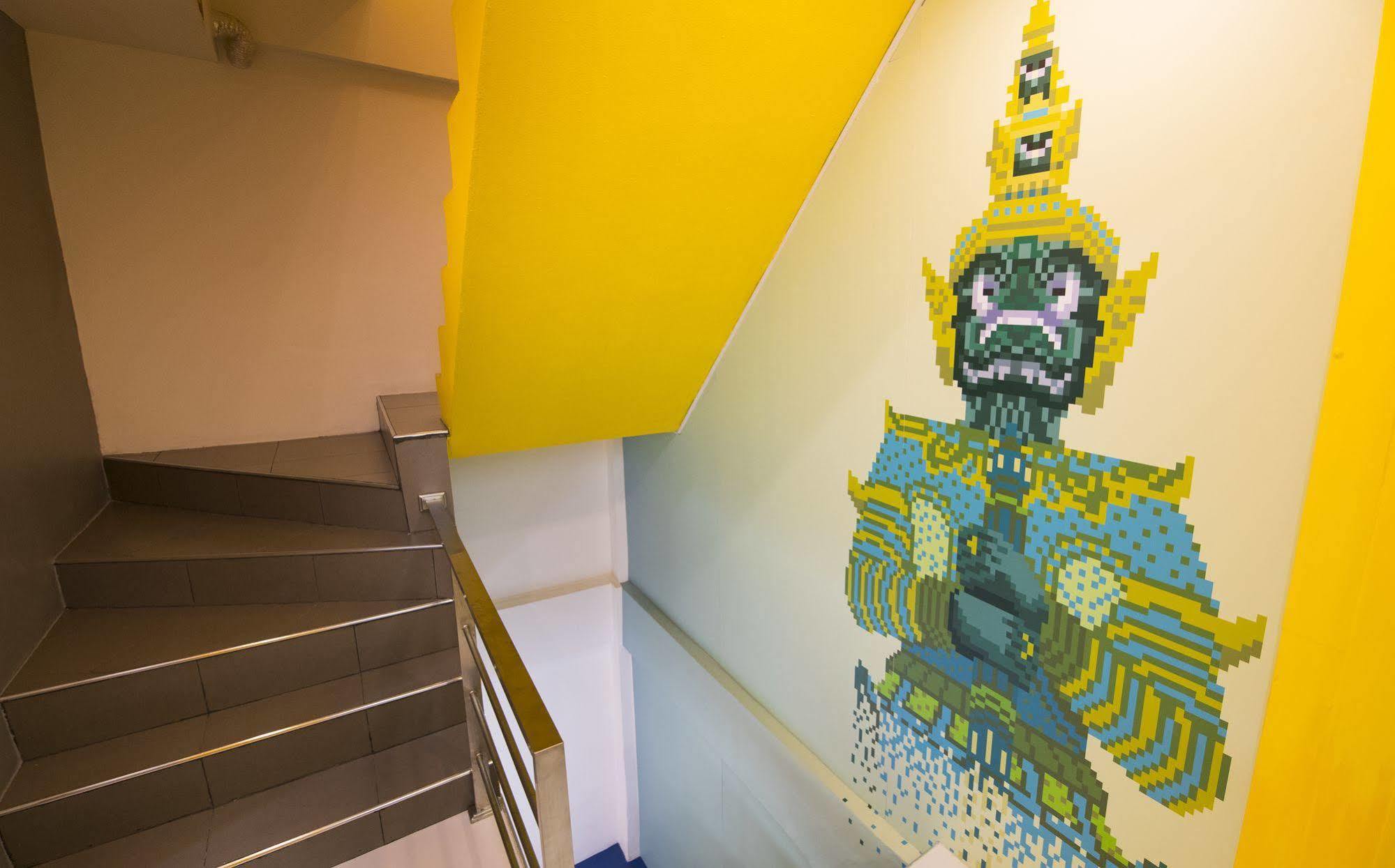 Pixellar Hostel กรุงเทพมหานคร ภายนอก รูปภาพ
